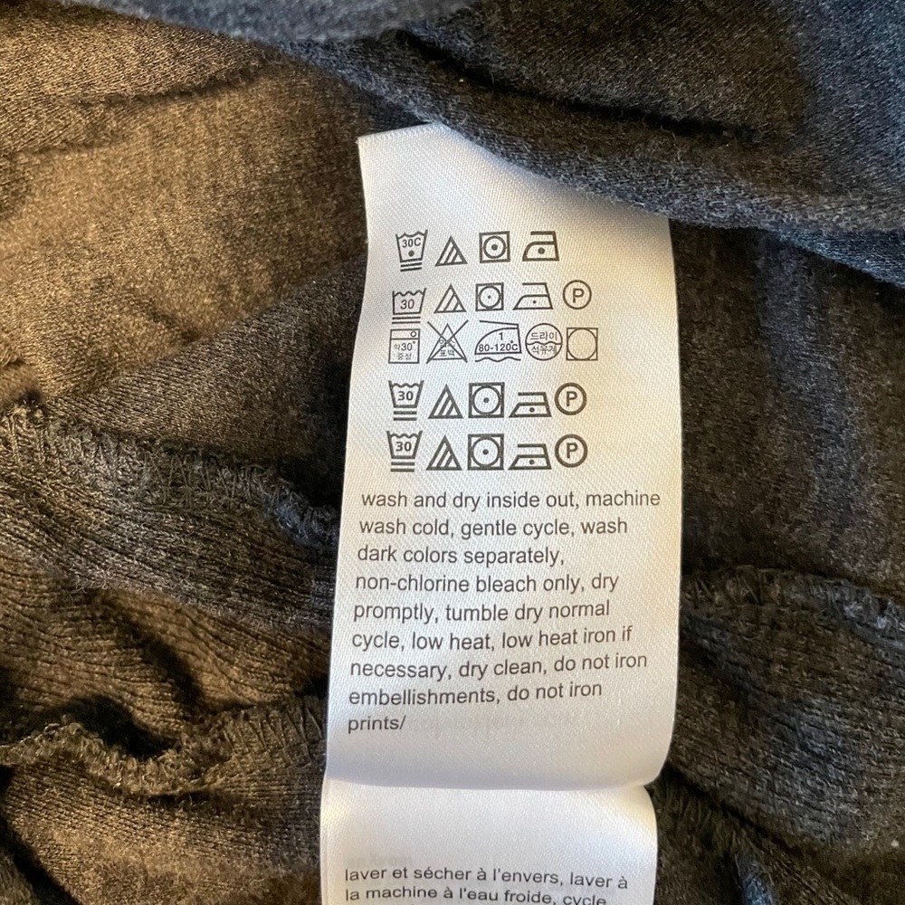 Calvin Klein gray sweater - Picture 5 of 5